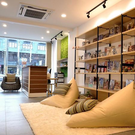Breeze Hostel Pattaya Exterior photo